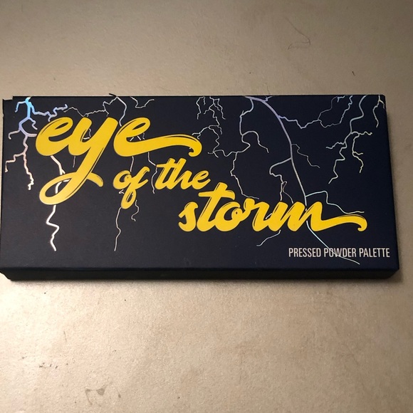 Kylie Cosmetics Other - NIB Kylie Jenner “eye of the storm” shadow palette